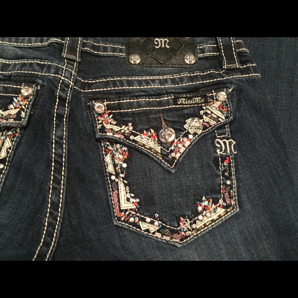 Miss Me jeans sz 29x34 Boot leg embellished jeans